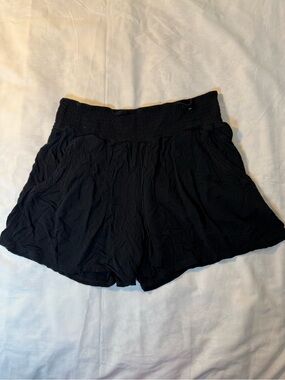 Three Dots Women’s Black Elastic-Waist Casual Shorts Small